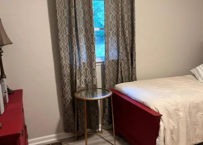 Loners Loft Private Rooms